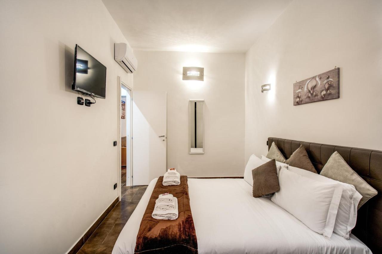 Laura Luxury Apartment In The Center Roma Exterior foto