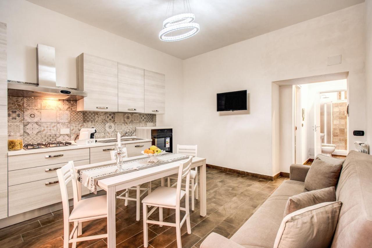 Laura Luxury Apartment In The Center Roma Exterior foto