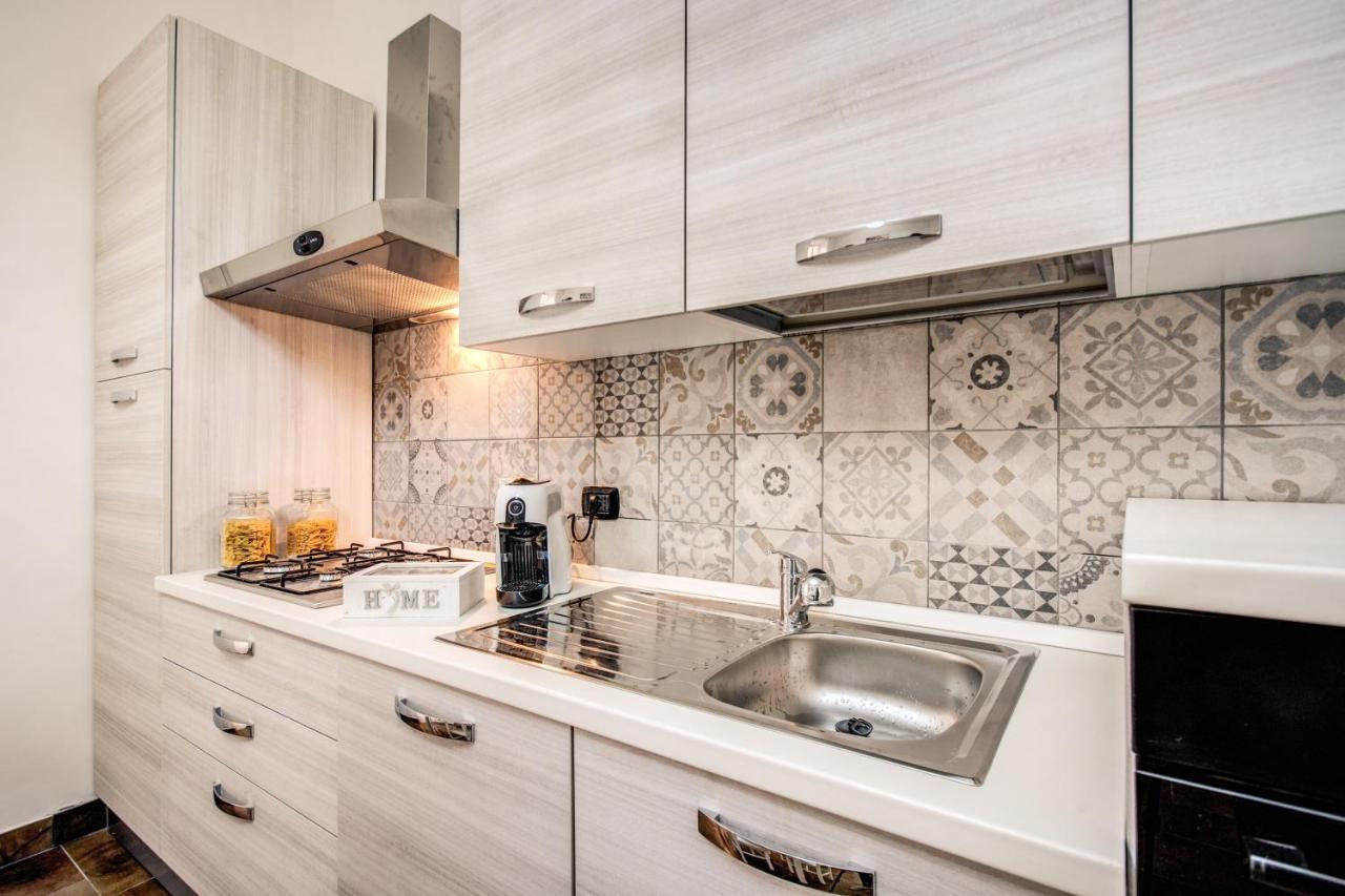 Laura Luxury Apartment In The Center Roma Exterior foto